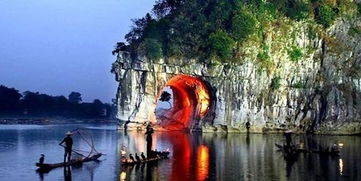 桂林精品小团 阳朔 漓江 船游四湖 城徽象鼻山 遇龙河漂流 银子岩 十里画廊双动3日跟团游